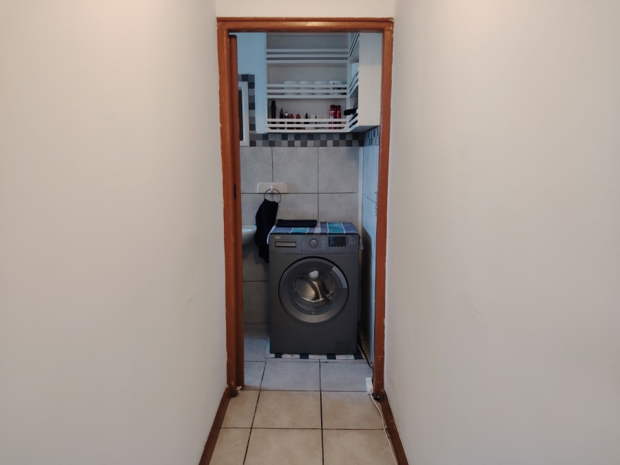 2 Bedroom Property for Sale in Sanddrift Western Cape